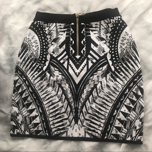Authentic Balmain Black and White Knitted Pattern Skirt - Picture 3 of 5